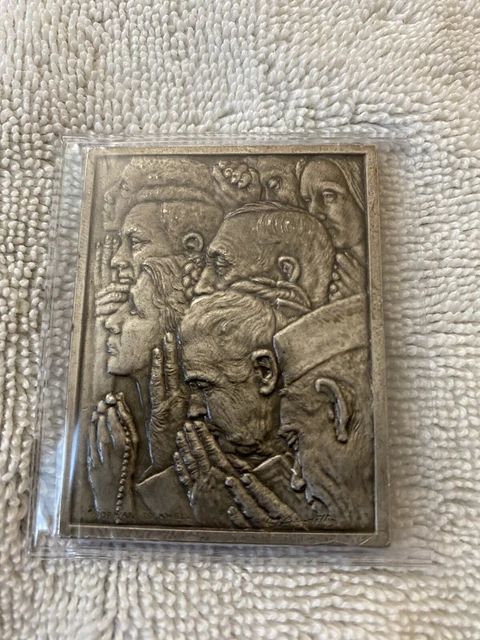The Hamilton Mint 1974 P Freedom Of Worship 1000 Grains .999 Silver Bar 2.26 OZ