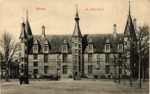 CPA NEVERS - Le Palais Ducal (355645)