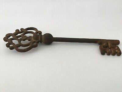 Old Single Vintage Cast Iron Wall Key Home Decor Collectible 2