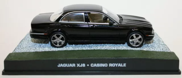 Fabbri 1/43 Scale Diecast Model - Jaguar XJ8 - Casino Royale 2