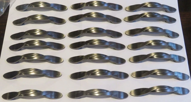 LOT OF 21 Cabinet Drawer Pulls Brushed Nickle Satin Silver Twisted 4 1/2" NEW