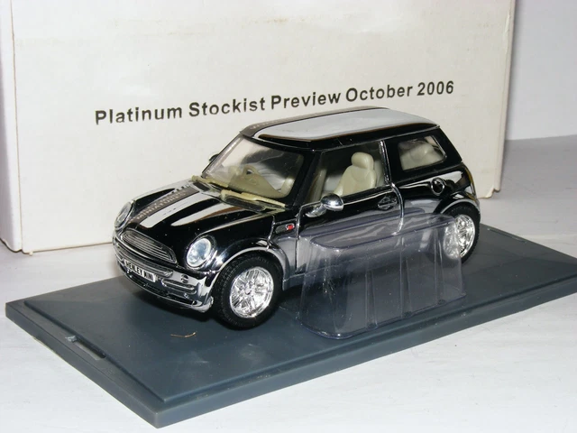 Corgi CC86529 BMW MINI Platinum Stockist Preview October 2006 Henley Models 1/43 Corgi CC86529 BMW MINI Platinum Stockist Preview October 2006 Henley Models 1/43