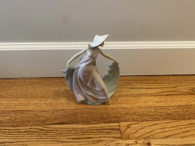 RETIRED 2000 ‘SPRING DANCE’ LLADRO Porcelain Figurine RETIRED 2000 ‘SPRING DANCE’ LLADRO Porcelain Figurine