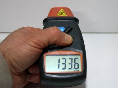 KYYKA Tachymètre numérique Tachymètre sans contact tachymètre laser plage de mesure du tachymètre numérique 2,5rpm/min ~ 99,999 rpm/min rpm/min 