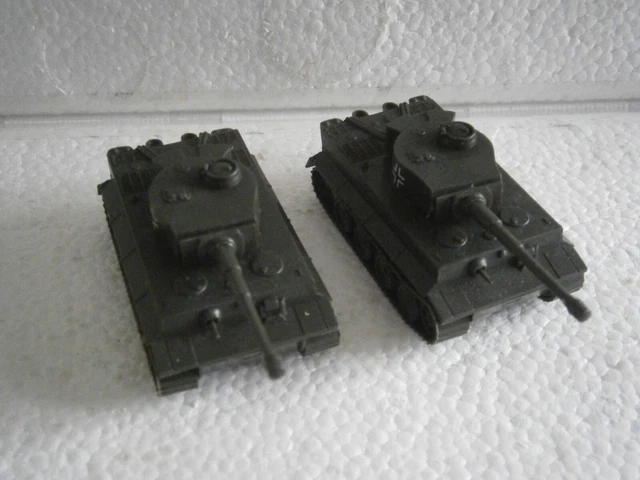 LOT MAQUETTE 2 CHAR PANZER PzKpfw VI TIGER I ROCO MINITANKS - 1/87 -  ho - oo