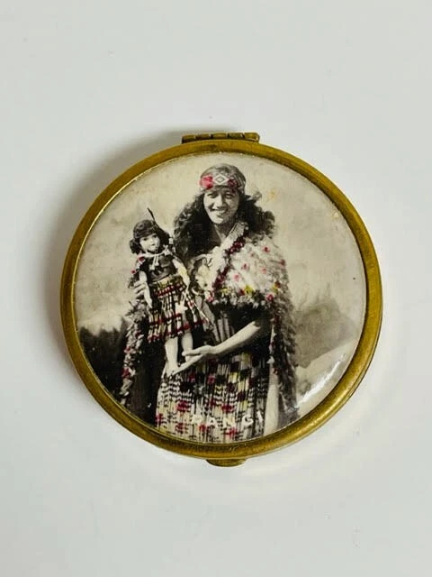 Extremely Rare 1920'S Maori Rotorua Compact - No Reserve!