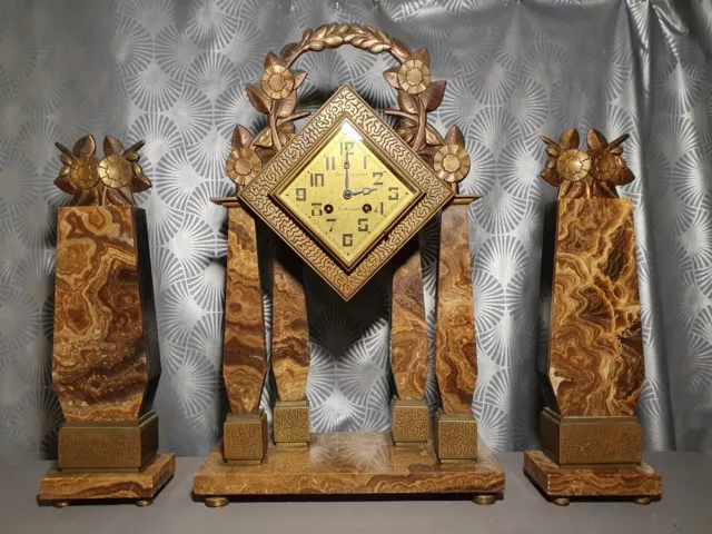 ancienne horloge pendule art deco 1920/30 en marbre & bronze sculpture florale