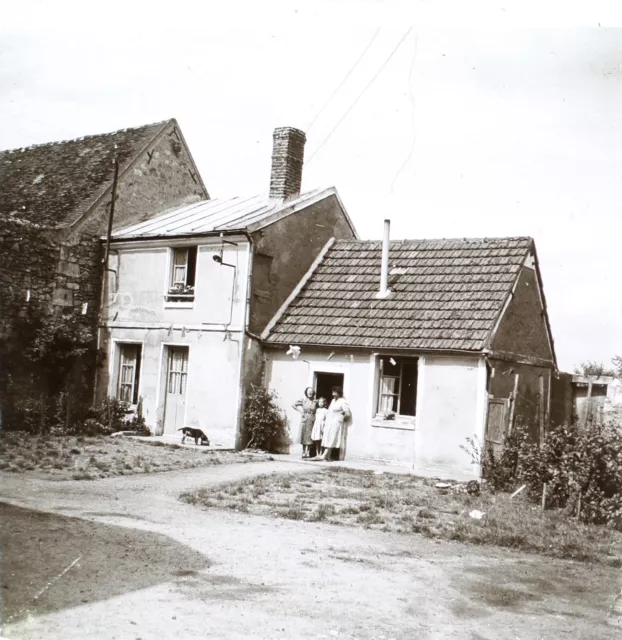 FRANCE women's Rhuis Oise family home c1950 vintage photo glass plate Pn2
