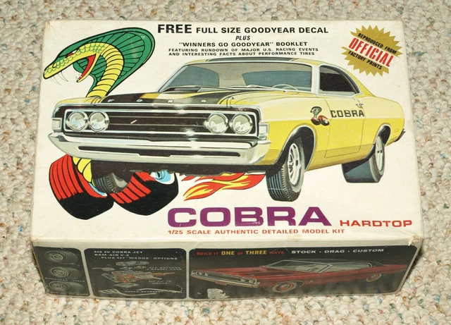 *RARE* VINTAGE AMT 1969 Ford Torino Cobra Hardtop Model Kit 1/25 - T332