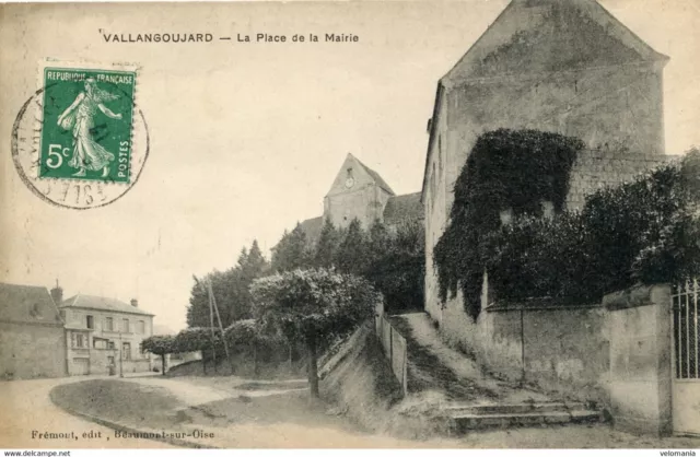 13872 cpa 95 Vallangoujard - La Place de la Mairie