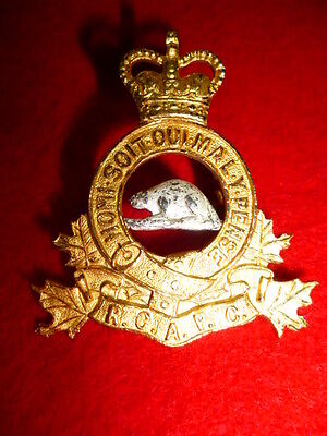 Royal Canadian Army Pay Corps Officer's QC Cap Badge, Post 1953