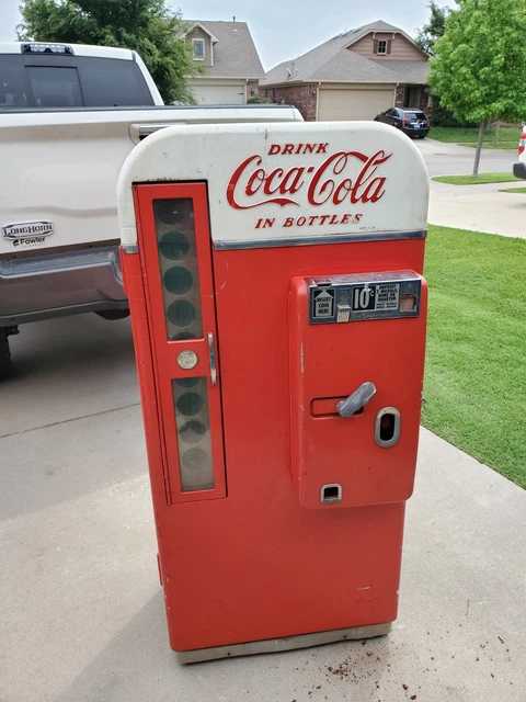 Coca cola Vendo 81 D Coke machine