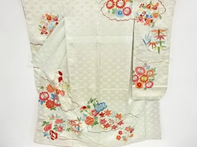 40549# Japanese Kimono / Antique Furisode / Embroidery / Flower Roundel