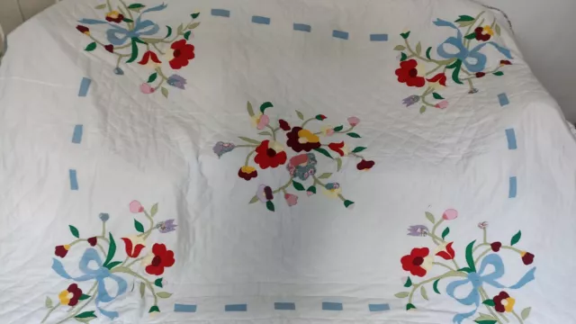 Handmade Quilt Vintage Applique Floral 220 cm X 170 cm