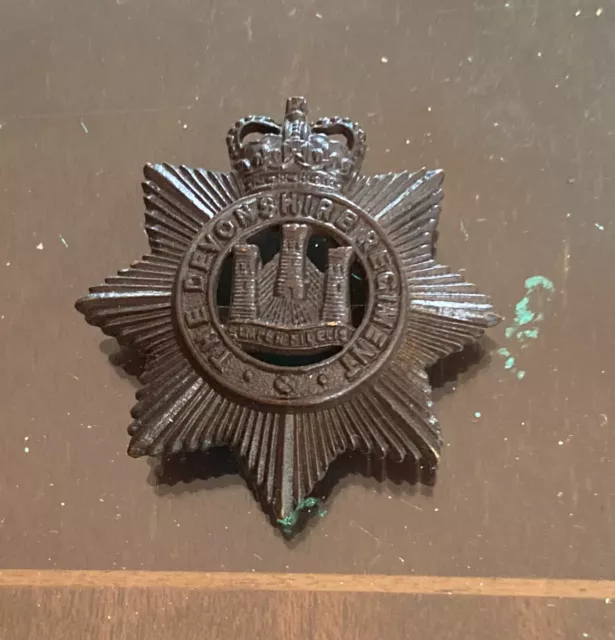 Devonshire Regiment Osd Cap Badge Qc