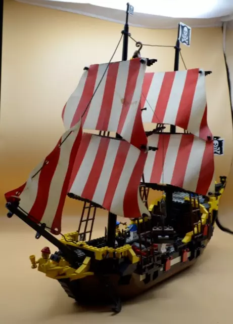 LEGO Pirates: Black Seas Barracuda (6285)