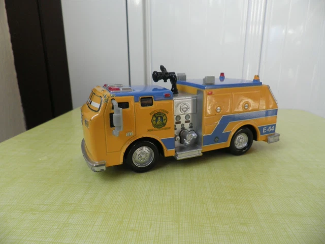 Disney Pixar Cars Planes Voiture Pulaski Fire  Metal / Pvc  Bon  Etat