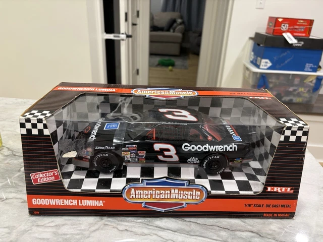 AmericanMuscle 1/18スケールGOODWRENCH LUMINA Ertl American Muscle Goodwrench Lumina Dale Earnhardt 1 18