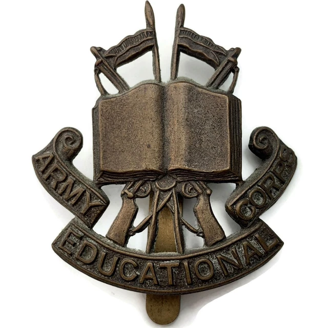 WW1 ARMY EDUCATIONAL Corps AEC Cap Badge FIRST PATTERN Royal Education
