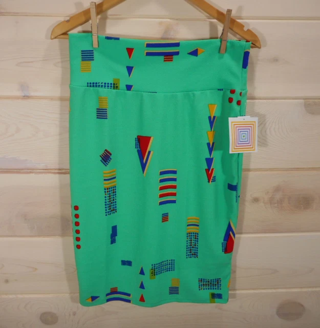 NWT Lularoe CASSIE Womens M Skirt Green Red Blue Diamond Geometric Stretch Knit