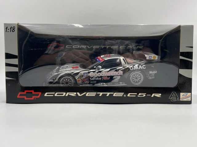 1:18 Scale AUTOart 2001 Corvette C5R Le Mans 2001