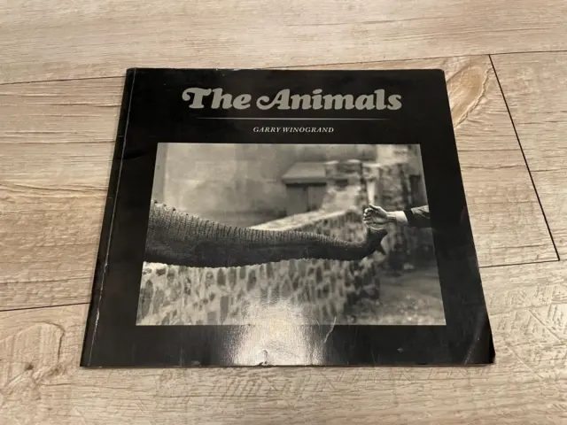 Book Garry Winogrand - The Animals - MoMA - FIRST EDITION - 1969 + Postcards!!!