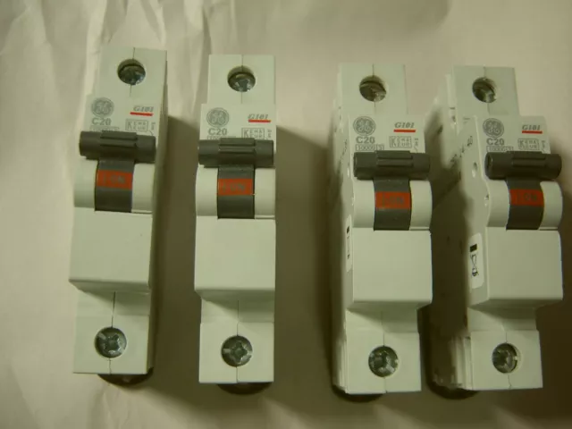 4 x General Electric Redline G100 Series G101C20 miniature circuit breaker 20A