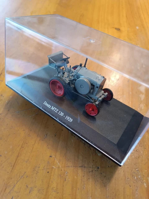 Hatchette 1/43 Guldner G15 1967 Red Diecast & Plastic Scale model Farm