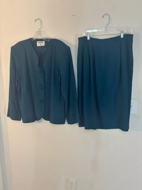 Kasper turquoise lined rayon skirt suit size 16