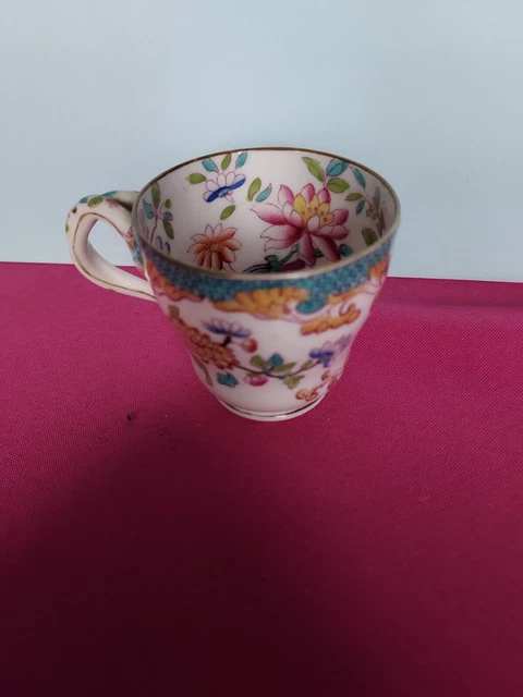 Tasse et soucoupe à décor antique, MANUFACTURE ANONYME - Portail officiel des Musées de Reims