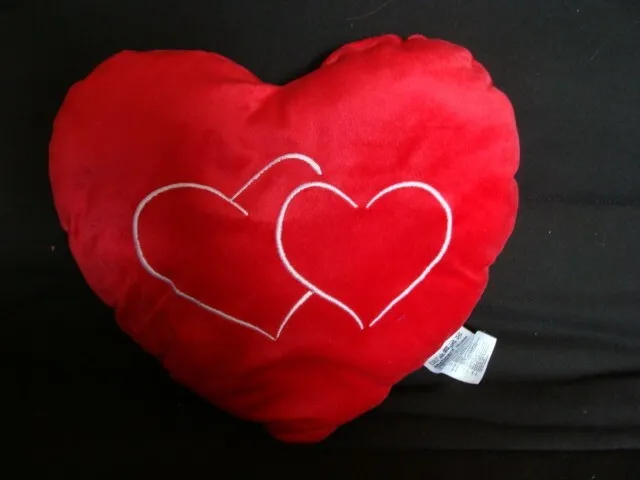 Coussin coeur en peluche rouge  de 30 cm
