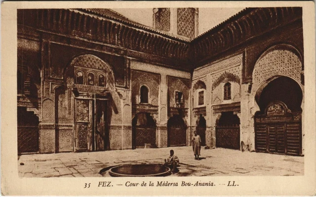 CPA AK FEZ Cour de la Médersa bou-Anania MOROC (23471)