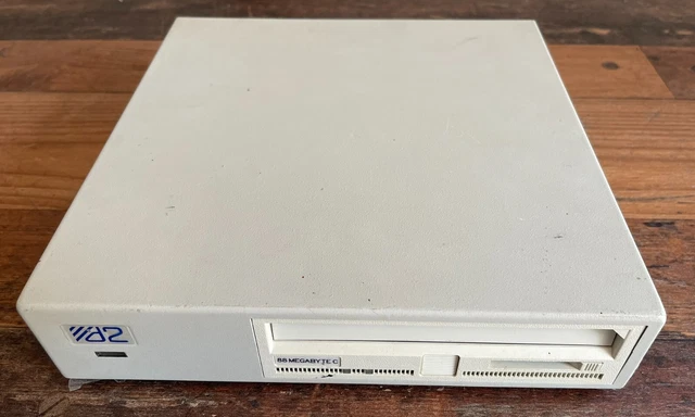 #00075:SYQUEST 88 MB C 200MB Drive SQ5110C 61105-103 + External SCSI ...