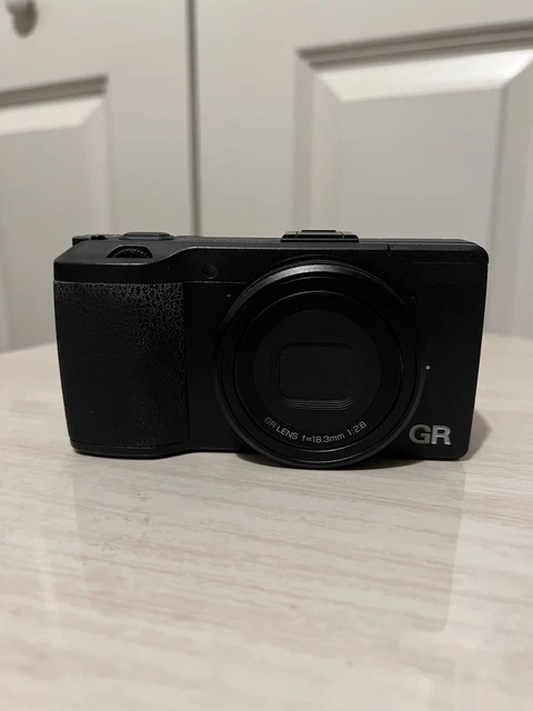 [NEAR MINT] Ricoh GR 16.2MP Digital Camera - Black 2