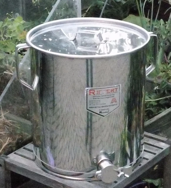 Abfüllbehälter Edelstahl 30 l / ~40 kg, Edelstahl-Ventil 6/4, mit Abfüllbehälter Edelstahl 30 l / ~40 kg, Edelstahl-Ventil 6/4, mit