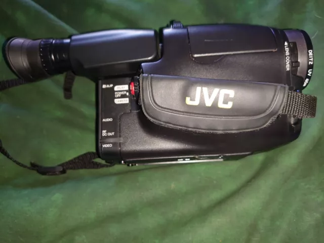 JVC GR AX860E Video Camera With Case Logic Case. No Battery 2