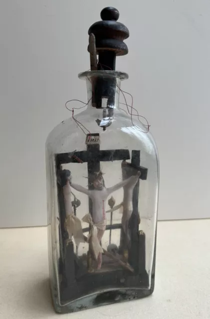 Glasflasche Holz geschnitzt Jesus Kreuze 19.Jhd Geduldsflasche Mexico Kruzifix