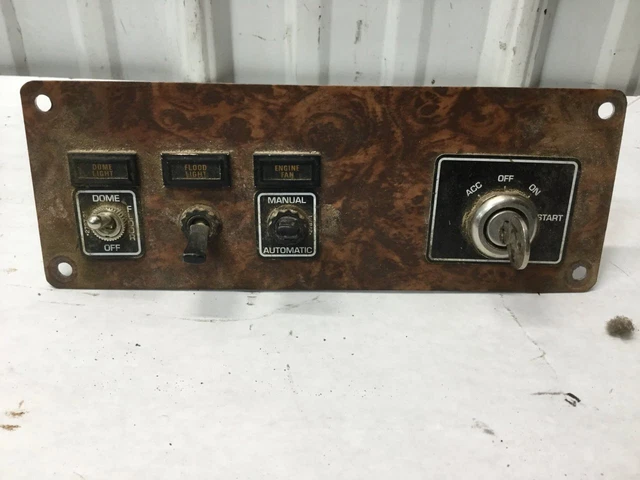 1987-2001 Kenworth T800 SWITCH PANEL Dash Panel - Used | P/N K1768474
