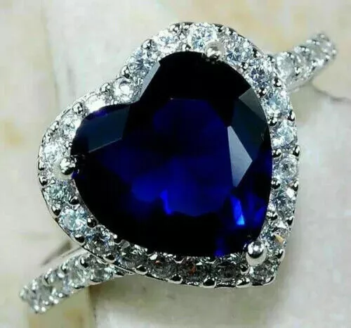 Bague de fiançailles saphir bleu taille cœur 2CT et halo de diamants plaqué...