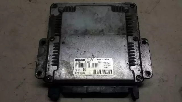 9637089980 boîtier moteur uce pour PEUGEOT 206 FASTBACK 2.0 HDI 90 2006 137139 2