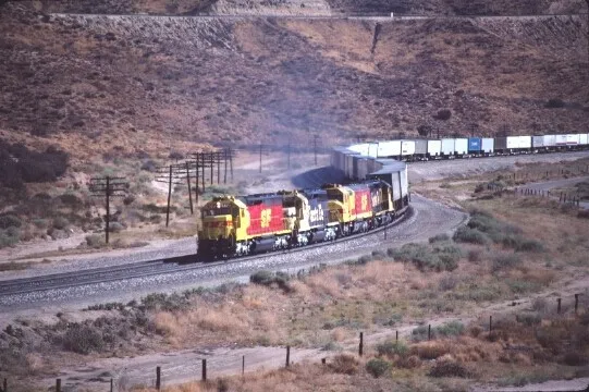 Atsf 5824 Sd-45-2 Cajon Pass Ca (Santa Fe) Original Slide 09-01-86 T18-8