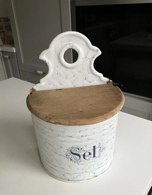 VINTAGE - ANCIENNE boite à sel en tôle émaillée avec décor EUR 9,99