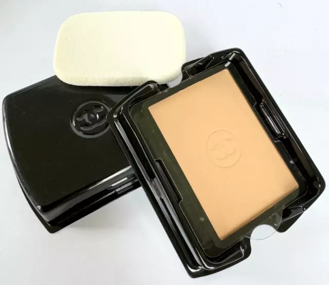 Chanel Le Teint Ultra Ultrawear Flawless Compact Foundation No. 30 Beige REFILL