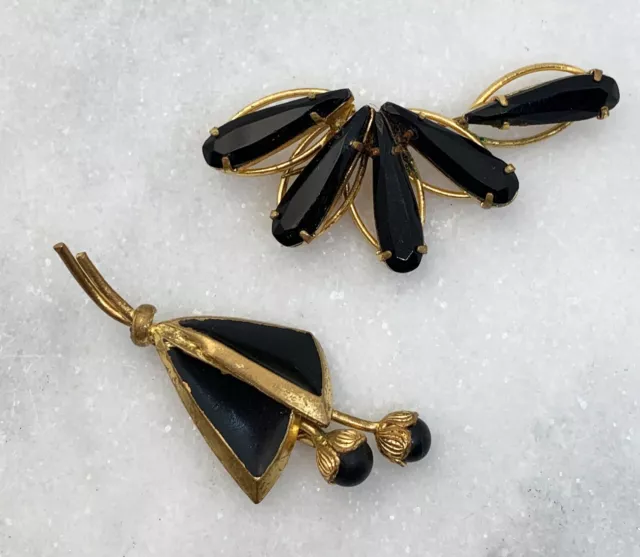 2 Vintage Broschen - schwarze Strass Steine und schwarz bemalt - Trauerschmuck 2 Vintage Broschen - schwarze Strass Steine und schwarz bemalt - Trauerschmuck