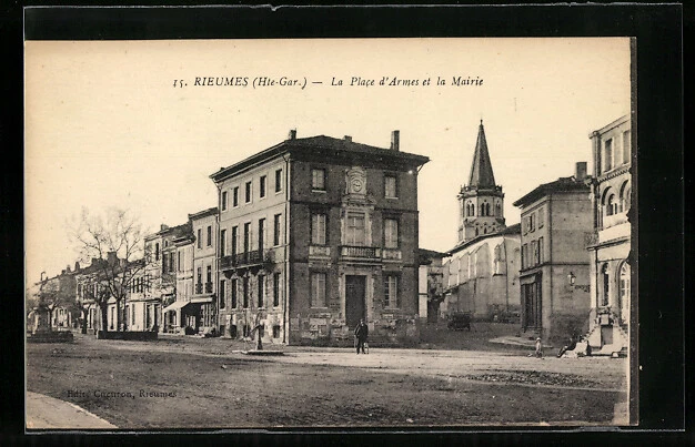 CPA Rocroi ardennes, Place d'arme - Collection