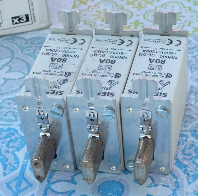 3X Siemens 3NA3824 fusible 80A taille 000 gG 500V Lot de 3 7