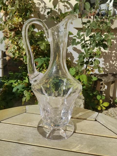 Cristal de Sèvres ,Broc carafe à eau en cristal taillé