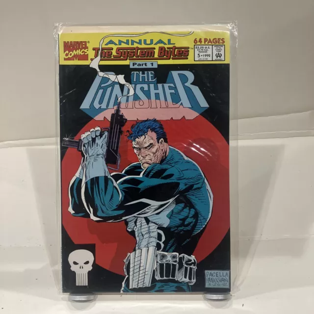The Punisher Annual #5/1992 in NM- — Featuring The Man Named Microchip!