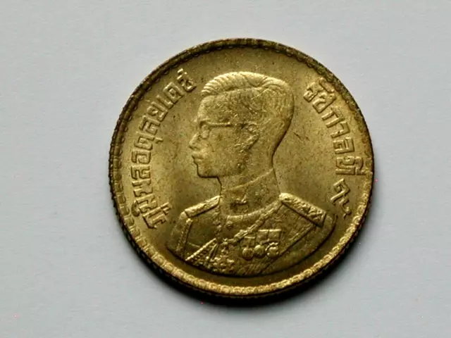 2500 (1957) THAILAND Rama IX Thai Coin - 50 Satang (1/2 Baht) - AU lustre