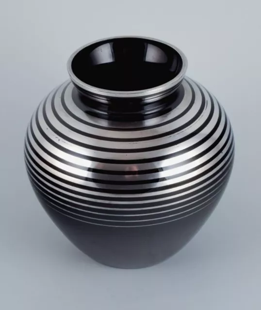 Art Deco glass vase with horizontal silver inlays. 1930/40s. 3